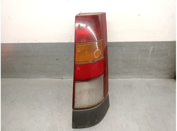 Recambio de piloto trasero derecho para renault 5 gtl ( b/c40) referencia OEM IAM 7701030762 7701030762
