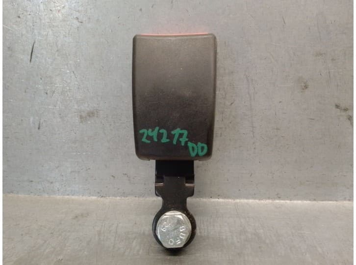 Recambio de enganche cinturon delantero derecho para fiat panda / panda classic (169_) 1.1 (169.axa1a) referencia OEM IAM 330328