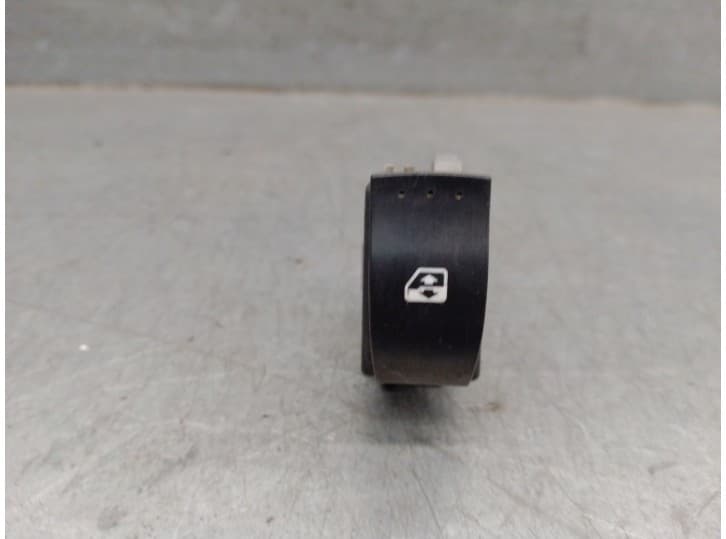 Recambio de mando elevalunas trasero derecho para renault espace iv (jk0/1_) 3.5 v6 (jk00, jk0f, jk0p, jk0s, jk0w) referencia OE