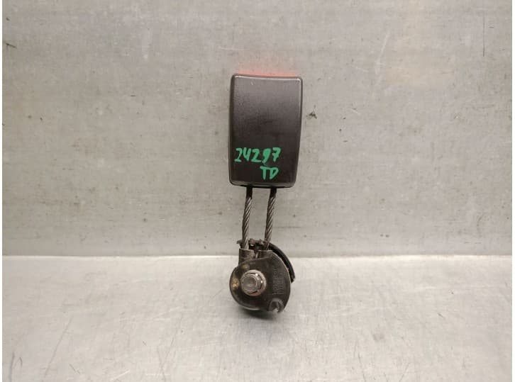 Recambio de enganche cinturon trasero derecho para seat toledo iii (5p2) 2.0 fsi referencia OEM IAM 5M0857754B 5M0857754B 330476
