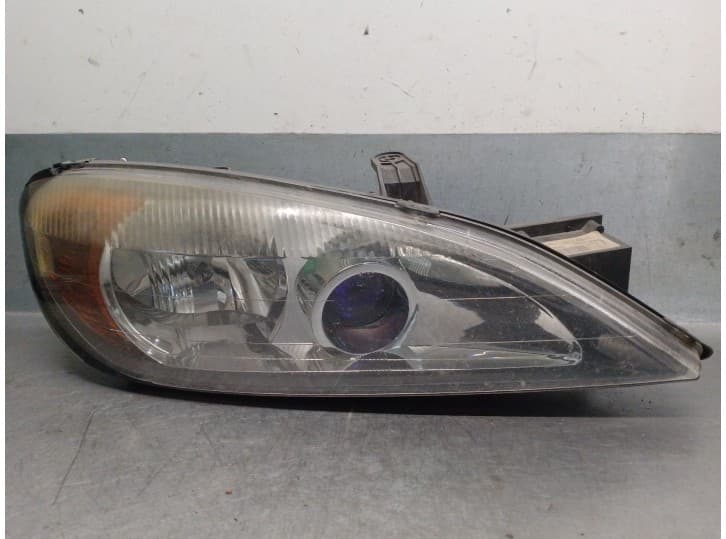 Recambio de faro derecho para nissan primera hatchback (p11) 2.0 td referencia OEM IAM 260109F600 260109F628