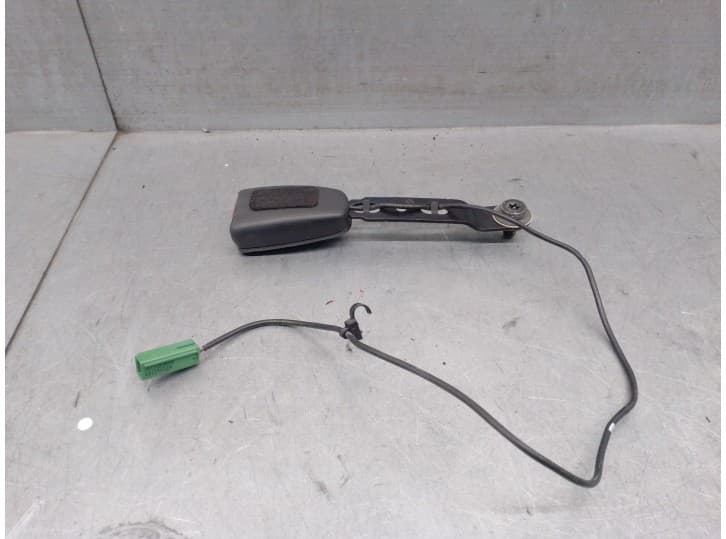 Recambio de enganche cinturon delantero derecho para volvo s80 ii (124) d5 referencia OEM IAM 8623450 8623450