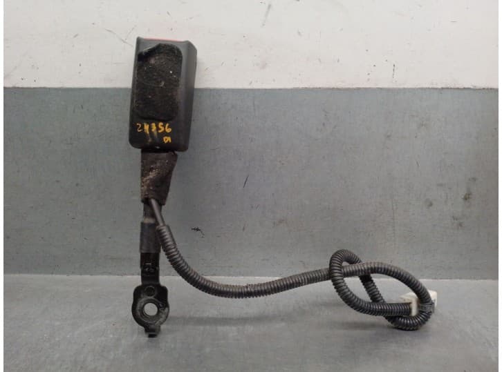 Recambio de enganche cinturon delantero izquierdo para kia sorento iii (um) 2.2 crdi 4wd referencia OEM IAM 88830C5050WK 88830C5