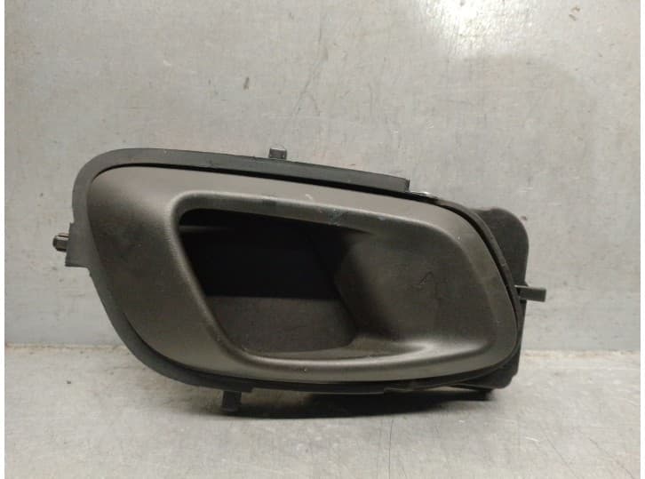Recambio de maneta interior delantera derecha para hyundai bayon (bc3) 1.2 mpi referencia OEM IAM 82620Q00004X 82620Q0000DX5
