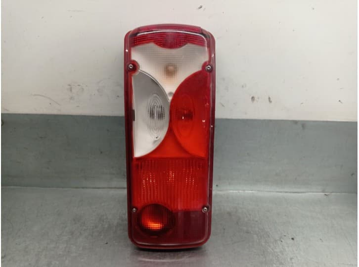 Recambio de piloto trasero izquierdo para volkswagen crafter 30-50 caja/chasis (2f_) 2.5 tdi referencia OEM IAM 2E0945095 2E0945