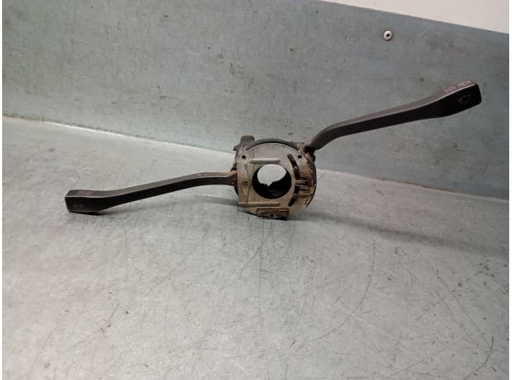 Recambio de mando luces para volkswagen passat b2 variant (33b) 1.6 d referencia OEM IAM 321953513 321953513