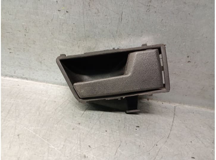 Recambio de maneta interior delantera derecha para volkswagen passat b2 variant (33b) 1.6 d referencia OEM IAM 321837236A 321837