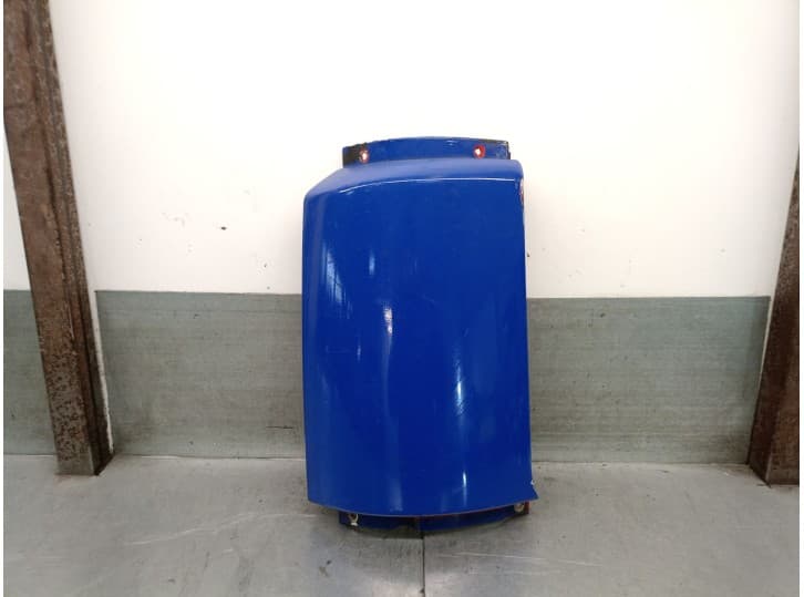 Recambio de molduras delanteras para nissan atleon 120 3.0 referencia OEM IAM 623809X000 623809X000