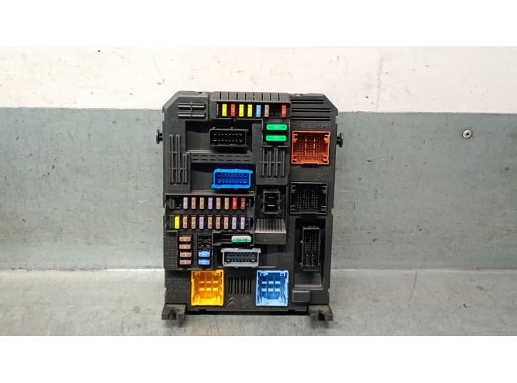 Recambio de caja reles / fusibles para citroën c5 aircross (ac_, aj_, ar_, a4_) 1.2 puretech 130 (arhnsj) referencia OEM IAM 983