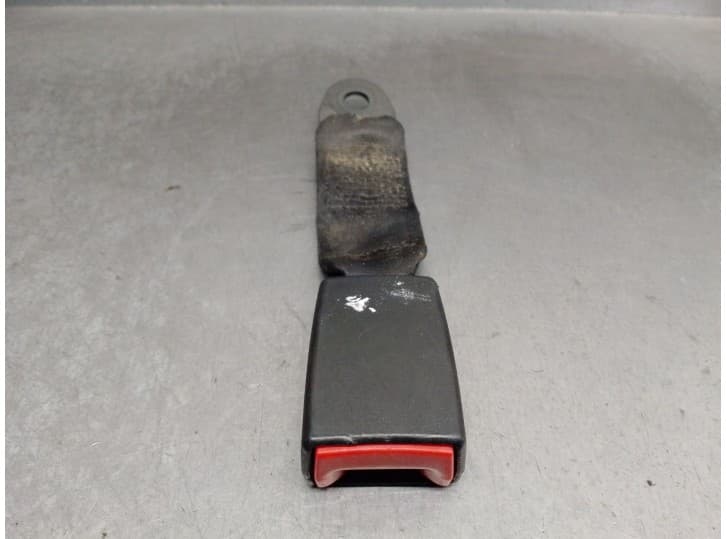 Recambio de enganche cinturon trasero izquierdo para skoda felicia ii station wagon (6u5) 1.6 referencia OEM IAM 6U0857713 6U085