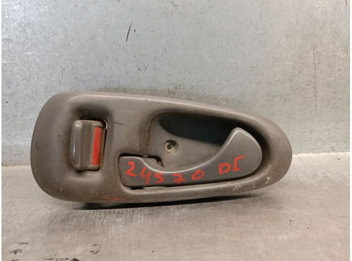 Recambio de maneta interior delantera izquierda para mitsubishi l200 (k7_t, k6_t, k5_t) 2.5 td 4wd (k74t) referencia OEM IAM MR7