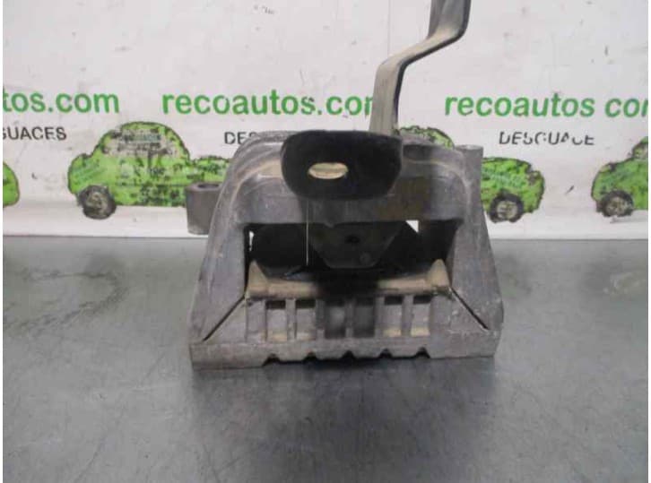 Recambio de soporte motor derecho para volkswagen caddy iii monospace (2kb, 2kj, 2cb, 2cj) 1.9 tdi referencia OEM IAM 1K0199262