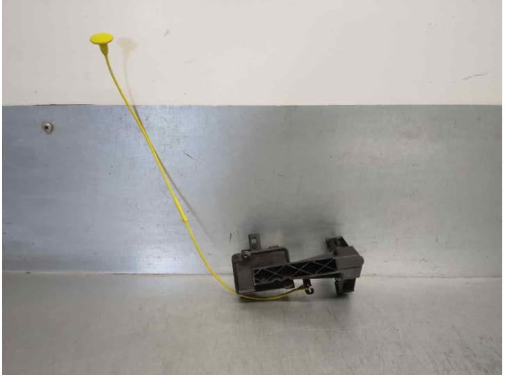 Recambio de motor tapa deposito combustible para mercedes-benz clase m (w164) ml 320 cdi 4-matic (164.122) referencia OEM IAM A2