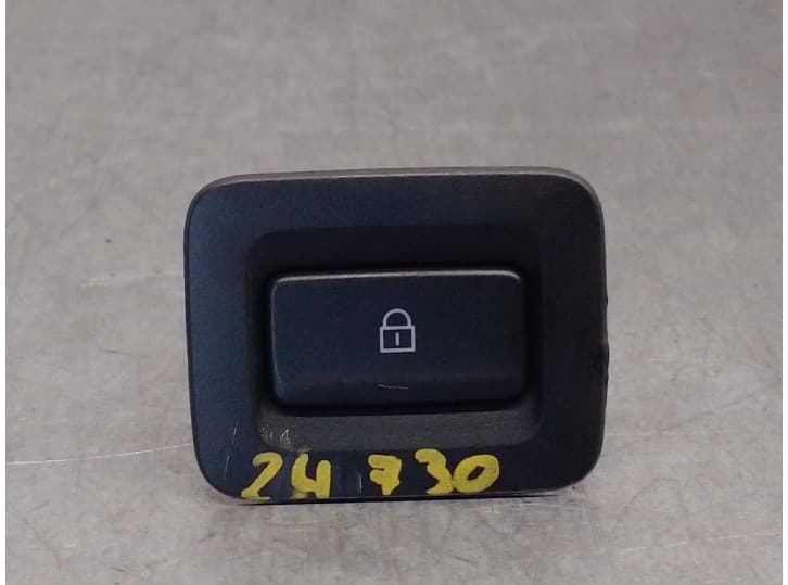 Recambio de interruptor para mazda 3 hatchback (bp) 2.0 skyactiv-g m hybrid referencia OEM IAM BEMD66660A BEMD66660A