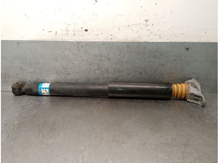 Recambio de amortiguador trasero derecho para mazda 3 (bm, bn) 2.2 d referencia OEM IAM BHT128700B BHT128910B