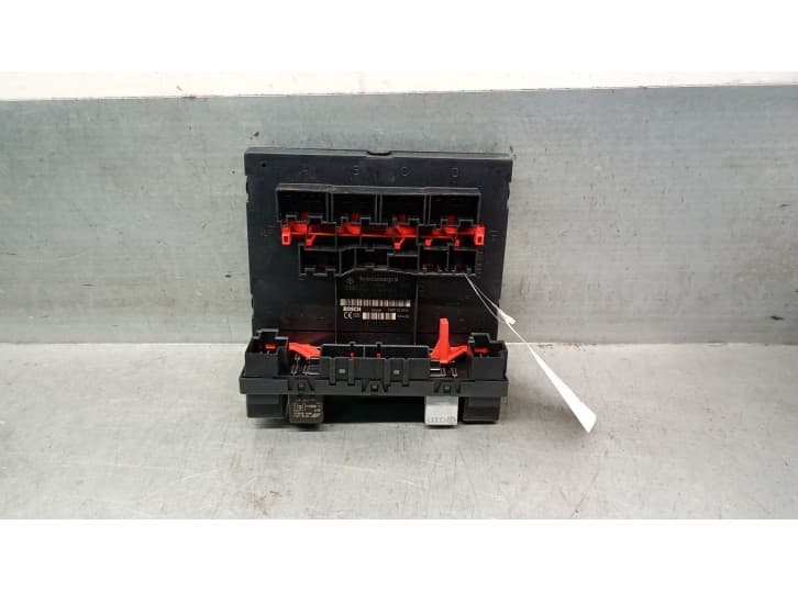 Recambio de caja reles / fusibles para volkswagen passat b6 (3c2) 1.9 tdi referencia OEM IAM 3C0937049E F005V00526