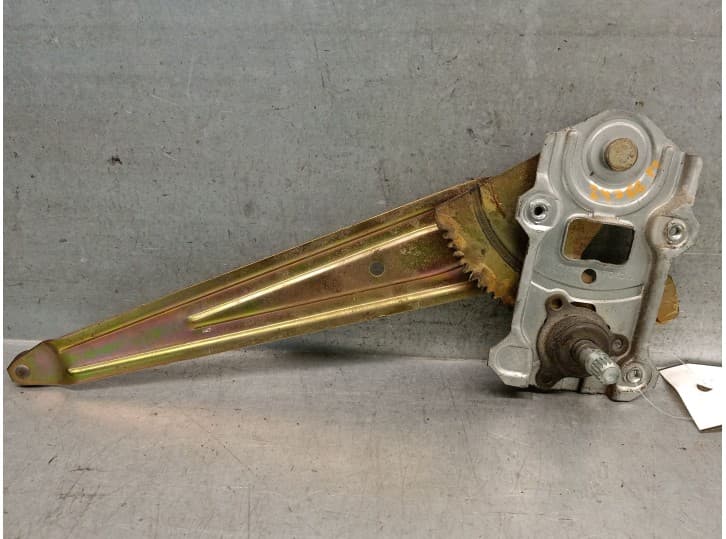 Recambio de elevalunas trasero izquierdo para toyota yaris (_p1_) 1.0 (scp10_) referencia OEM IAM 6980452010 6980452010