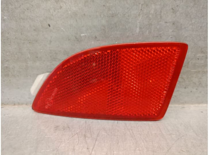 Recambio de piloto trasero izquierdo paragolpes para mazda 3 (bm, bn) 2.2 d referencia OEM IAM BCW8515M0 BCW8515M0B