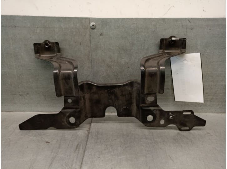 Recambio de soporte radiadores para mazda 3 (bm, bn) 2.2 d referencia OEM IAM B45A5215Y B45A5215Y