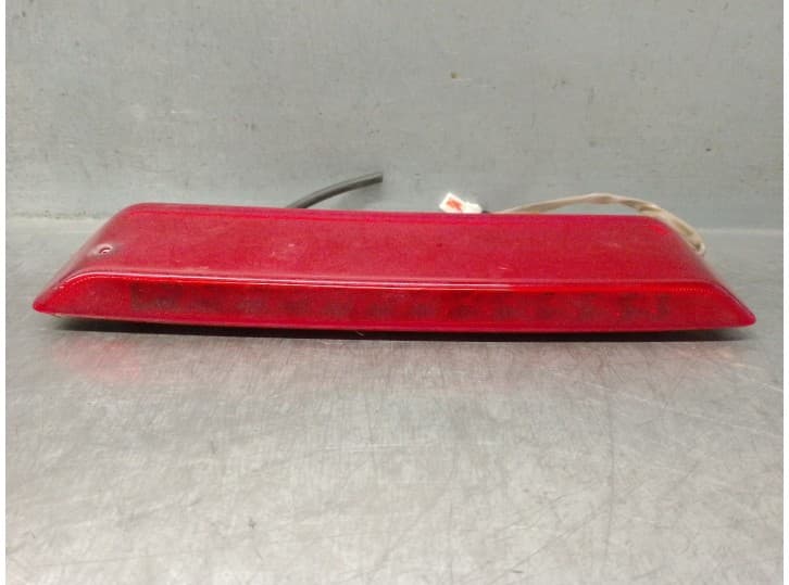 Recambio de luz central de freno para kia pro cee'd (jd) 1.4 cvvt referencia OEM IAM 92700A27 92700A2700