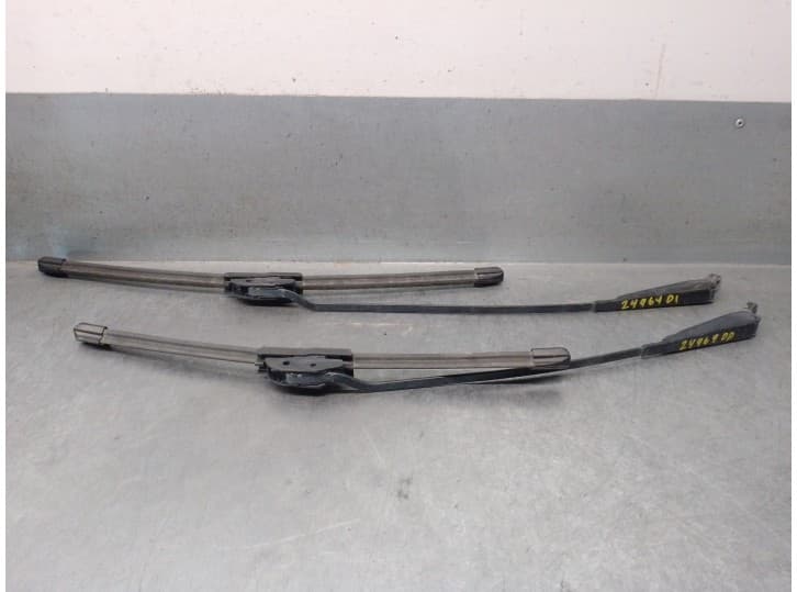 Recambio de brazo limpia delantero derecho para opel combo furgón/monospace (71_) 1.7 d referencia OEM IAM 90386267 1272496