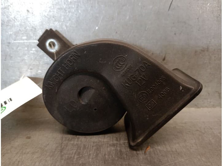 Recambio de claxon para mazda 6 sedán (gj, gl) 2.2 d (gj2fp) referencia OEM IAM KD356679YA KD356679YA
