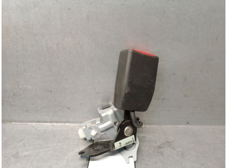 Recambio de enganche cinturon trasero izquierdo para mazda 6 station wagon (gj, gl) 2.2 d referencia OEM IAM GHP957780 GHP957780