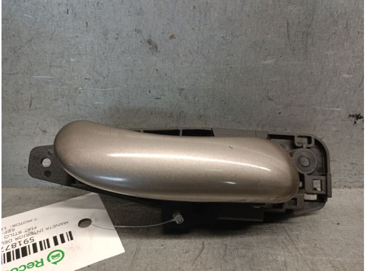 Recambio de maneta interior delantera derecha para fiat stilo (192_) 1.6 16v (192_xb1a) referencia OEM IAM 71719110 71719110