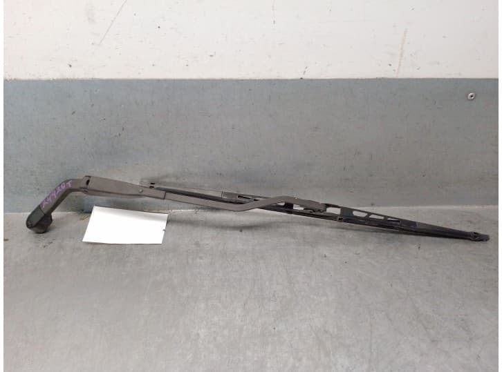 Recambio de brazo limpia trasero para kia carnival ii (gq) 2.9 crdi referencia OEM IAM 0K53Z67421A 0K53Z67421A