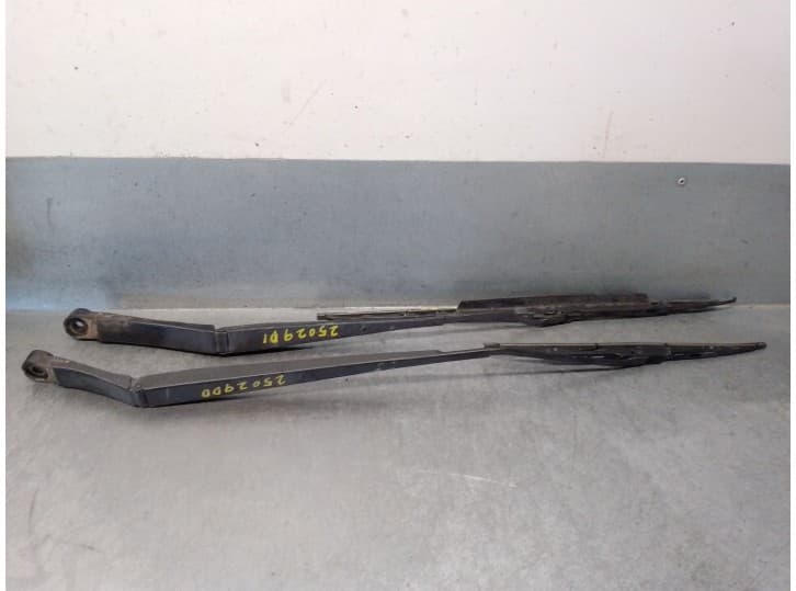 Recambio de brazo limpia delantero derecho para nissan micra iv (k13kk) 1.2 referencia OEM IAM 288861HB3A 288861HB3A