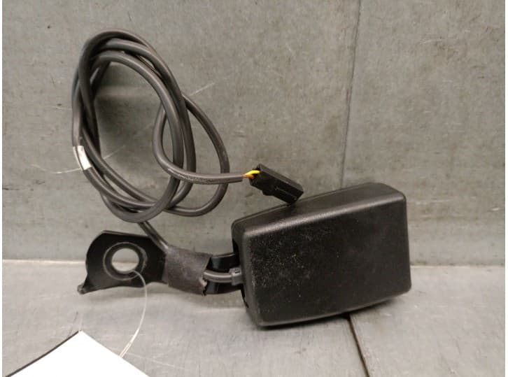 Recambio de enganche cinturon delantero derecho para seat mii (kf1, ke1) electric referencia OEM IAM 1S0857756 1S0857756