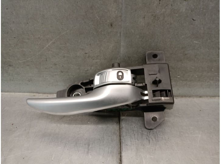 Recambio de maneta interior trasera derecha para jeep renegade suv (bu, b1, bv) 1.6 crd referencia OEM IAM 5XA35SLUAA 5XA35SLUAA