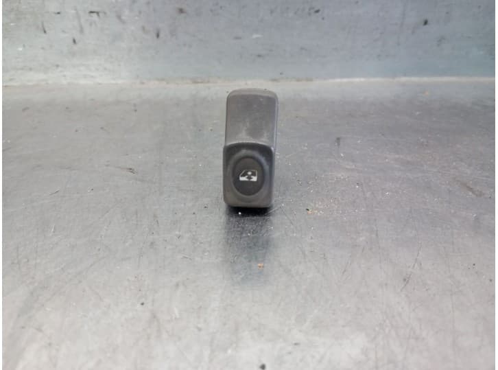 Recambio de mando elevalunas trasero derecho para renault scénic i monospace (ja0/1_, fa0_) 1.9 dci rx4 referencia OEM IAM 77004