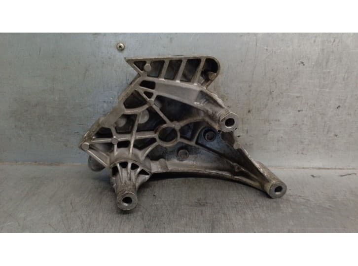 Recambio de soporte motor derecho para seat toledo iii (5p2) 2.0 tdi 16v referencia OEM IAM 03G199207G 03G199207G