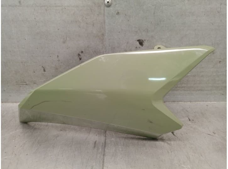 Recambio de embellecedor para honda nc nc 750 x dct (rh09) referencia OEM IAM 77221MKWD00 77221MKWD00