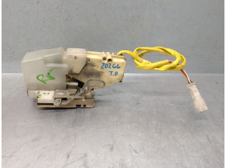 Recambio de cerradura puerta trasera derecha para ford sierra ii hatchback (gbc, gbg) 2.0 i referencia OEM IAM 88BBA220K78BB