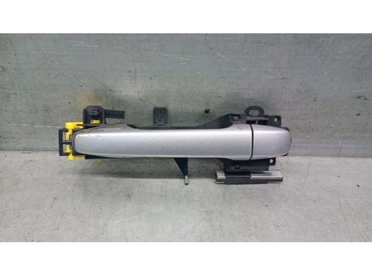 Recambio de maneta exterior delantera derecha para subaru forester (sj_) 2.0 d awd (sjd) referencia OEM IAM 61142FJ000 61142FJ00
