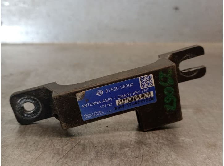 Recambio de antena para ssangyong rexton (y400, y450) 2.2 xdi a las 4 ruedas (poe) referencia OEM IAM 8753035000