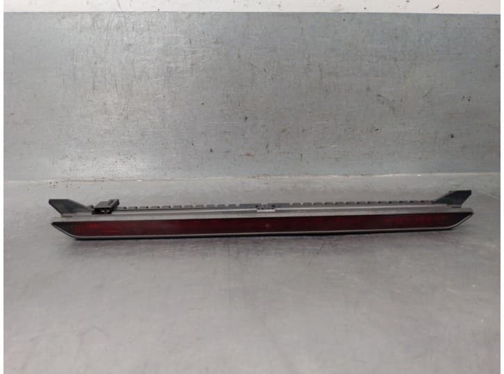 Recambio de luz central de freno para volkswagen passat b5.5 variant (3b6) 1.9 tdi referencia OEM IAM 1J6945097D 1J6945131C