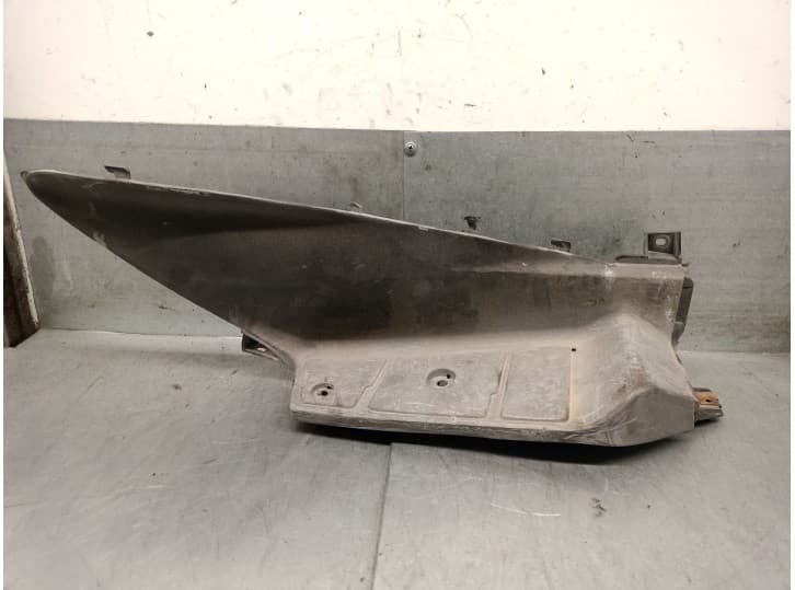Recambio de estribos laterales para suzuki uh uh 125 burgman referencia OEM IAM 4812203H 4812203H00Y0J