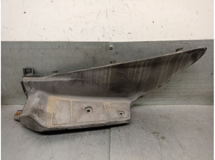 Recambio de estribos laterales para suzuki uh uh 125 burgman referencia OEM IAM 4812303H 4812303H00Y0J