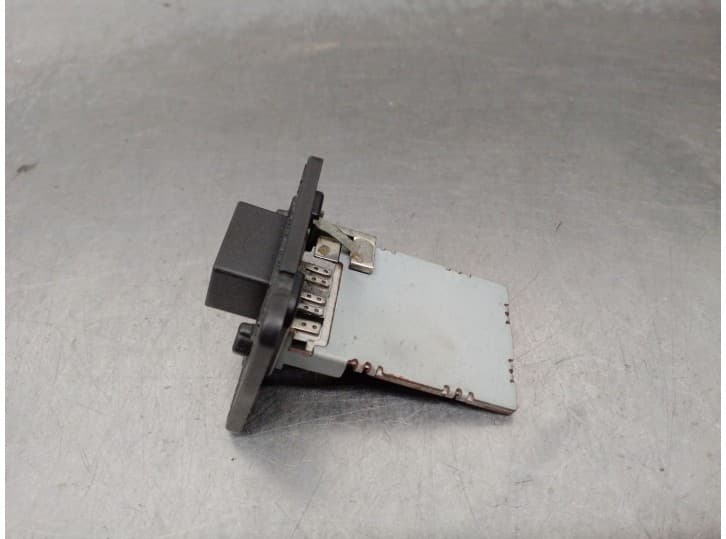 Recambio de resistencia calefaccion para hyundai i20 i (pb, pbt) 1.2 referencia OEM IAM 9711705000 9711705000