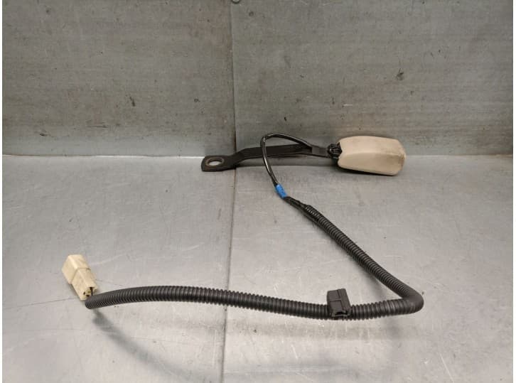 Recambio de enganche cinturon delantero izquierdo para subaru legacy v station wagon (br) 2.0 d awd referencia OEM IAM 64630AL07