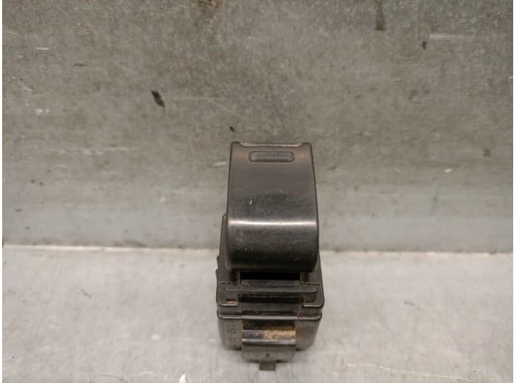 Recambio de mando elevalunas trasero derecho para toyota hilux vii pick-up (_n1_, _n2_, _n3_) 2.5 d-4d 4wd (kun25) referencia OE