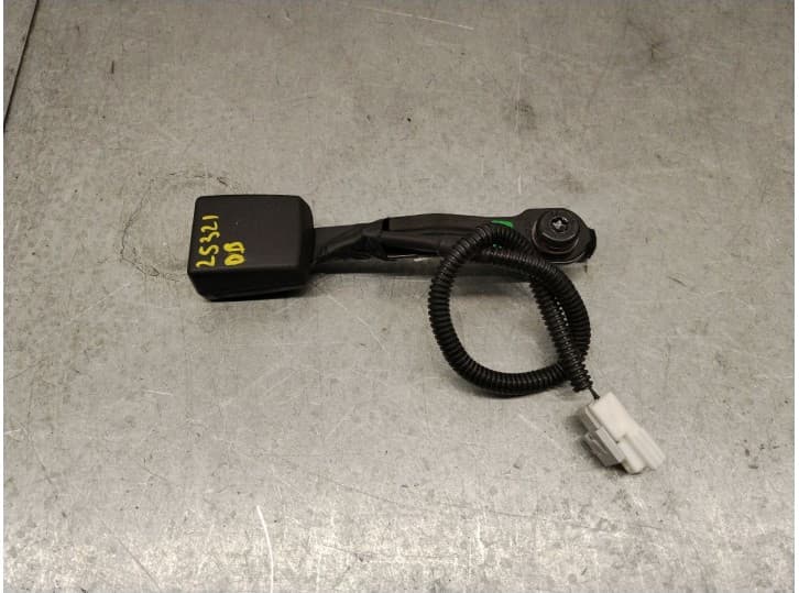 Recambio de enganche cinturon delantero derecho para hyundai i10 iii (ac3, ai3) 1.0 mpi referencia OEM IAM 88840K7000NNB