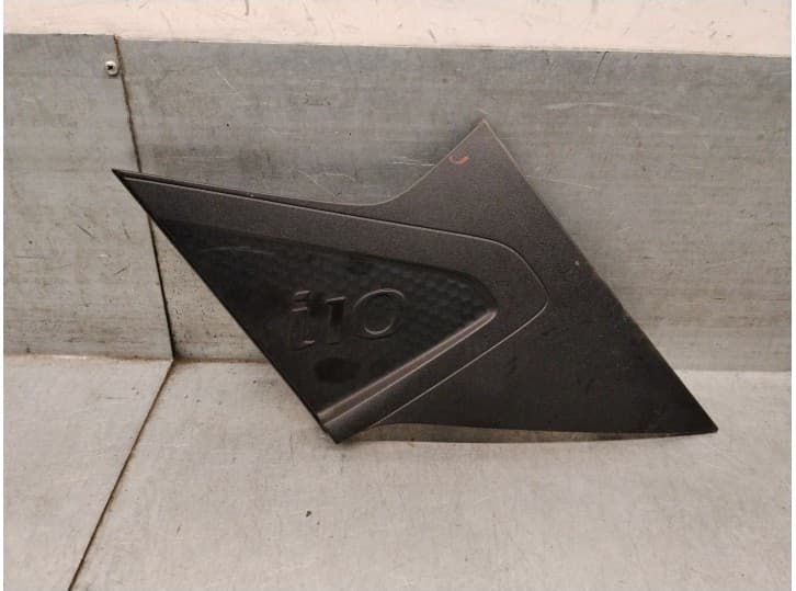 Recambio de molduras traseras para hyundai i10 iii (ac3, ai3) 1.0 mpi referencia OEM IAM 87831K7000
