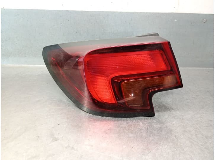 Recambio de piloto trasero izquierdo para opel astra k (b16) 1.6 cdti (68) referencia OEM IAM 39015943 13401160