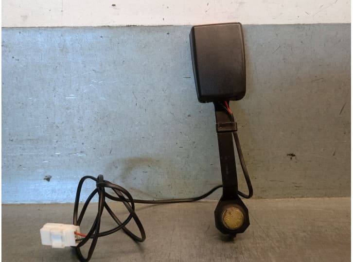 Recambio de enganche cinturon delantero izquierdo para fiat stilo (192_) 1.9 jtd (192_xe1a) referencia OEM IAM 183593080 1835930