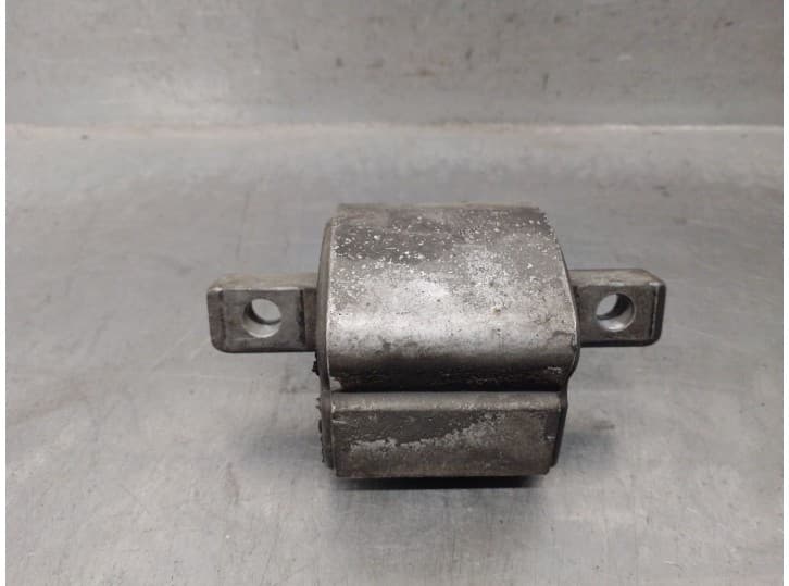 Recambio de soporte motor para mercedes-benz clk (c208) clk 200 kompressor (208.344) referencia OEM IAM A2082400118 A2082400118