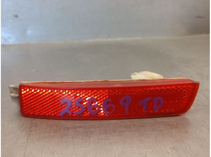Recambio de piloto trasero derecho paragolpes para nissan juke (f15) 1.6 referencia OEM IAM 265605C000 265605C000